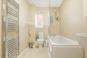 Contractor House - Driveway Van Parking Fast Wifi Laundry Facilities