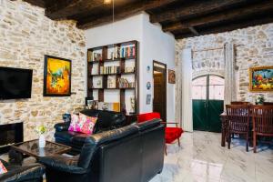 Art House Near to Saint George Beach by Konnect