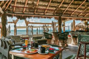 Luciana Hotel & Beach Club
