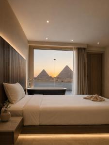 Kings Gate Pyramids Horizon