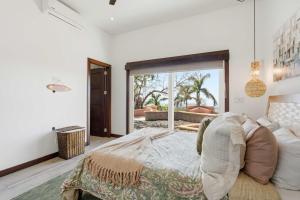 Luxury Oceanview Villa Pool & Private Casita