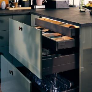 Smart-Station-Central-Apartment-With-Air-Conditioning FREE PARKING