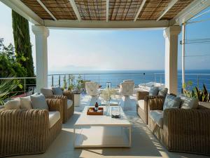 Home in Corfu with swimming pool