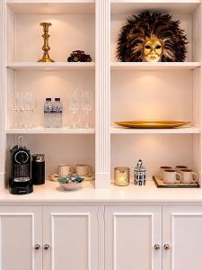 Luminous Modern Flat Style & Comfort