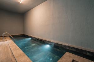 Luxury Villa Heated Pool & Spa