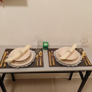 GoldyRich Staycation Plàce-Urban Deca Tower Cubao
