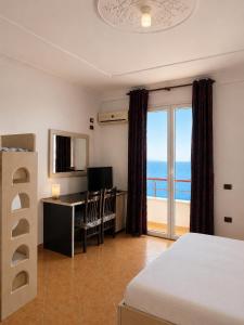 Sunset Rooms