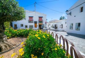 Altea Old Town Gem with Panoramic Sea Views and Garden
