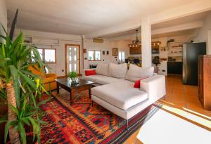 Altea Old Town Gem with Panoramic Sea Views and Garden