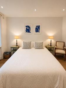 Luminous Modern Flat Style & Comfort