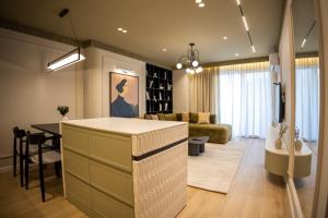 Modern 1BR Apartment 20m from the beach