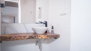Close to Downtown Boutique property in Manga with a Jacuzzi