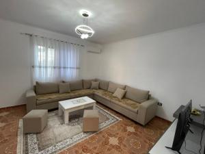 Spitalle,Durres afer Porto Romanos 800 euro per month 800 euro ne muaj