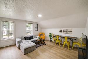 Walkable Apt in Dtwn Michigan City! 2 Mi to Beach
