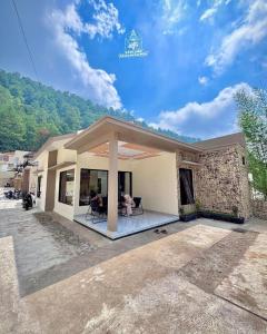 villa avocado dan nuansa