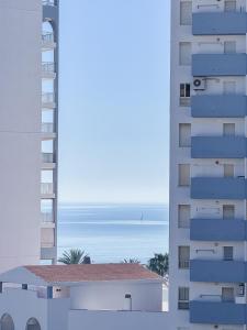 NUEVO, a 70 metros de la playa y con vistas al mar