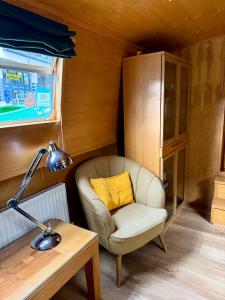 Edinburgh - Houseboats
