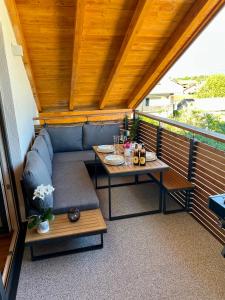 Ferienwohnung GernBlick - Neue Dachwohnung mit Bergblick und kostenlosem Privatparkplatz