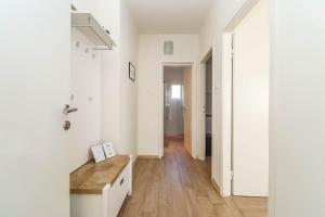 Apartment with terrace and parking