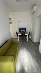 SeaWave - 2 bedroom apt with terrace close to beach!