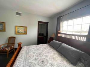 Private room in the Heart of Little Havana