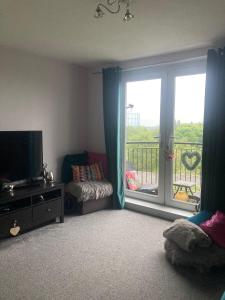 Top flat Edinburgh apartment with sea view