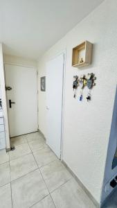 Grand appartement avec terrasse à 50m de la plage