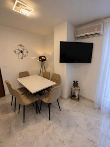 Apartman Edi- Newly renovated with balcony