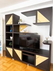 Hellanis Residence Spacious 2-Bedroom Apartment