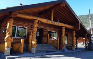 Log Inn & Pub