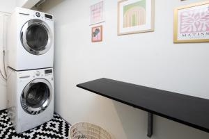 Sleeps 6 - Hot Tub - Fire Pit - Patio - LAX SoFi