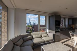 Heavenly Heights : Shard Views & Comfort