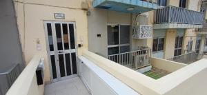 Seaside Flat with Scenic Country Views