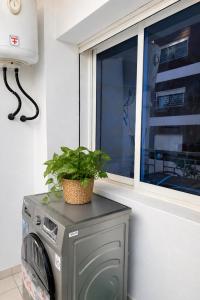 3BR - Center Tangier Appart - Parking Wifi AC - 4min Medina qdima