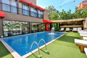 Wolf Of The City Hotel & SPA