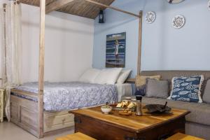 Yianna Cottage Studios