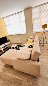 Brighton City Centre 1-Bed Sleeps 3 - Short & Extended Stay- by Nestora Stays Ltd