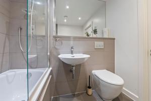 Wembley View Retreat - Sleeps 8 - Balcony