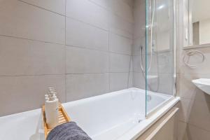 Wembley View Retreat - Sleeps 8 - Balcony