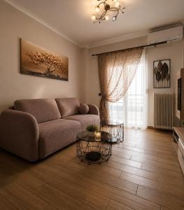 Apartment in Haidari with a view of the city