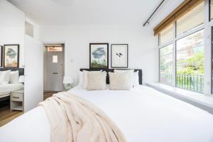 Modern 1 Bed APT , London Zone 2 , Monthly & Weekly Stays Welcome , Near Uber Boat