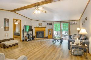 Haven in the Woods w 150 Acres, 2 Ponds