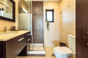 Vilamoura 2-Bed with Pool, Close to Golf & Marina
