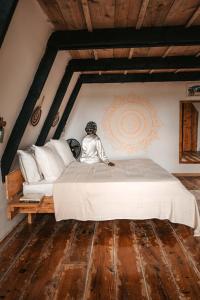 Eco-Friendly A-Frame Cabin 10min to NungwiSpacious A-Frame Retreat Cabin in Zanz