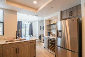 Executive Golfside Remodeled Side by Side Suites