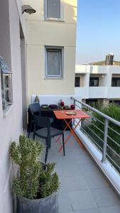 Modern Studio in Ixia Balcony walk to Beach
