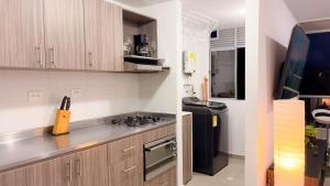 3br apto with pool, gym, sauna, 10 min Provenza