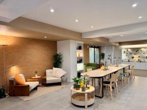 Link B Hotel