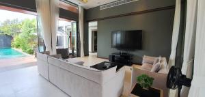 Comfortable 4 bedrooms pool villa