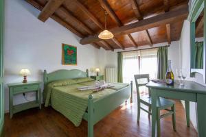 Liano Apartments